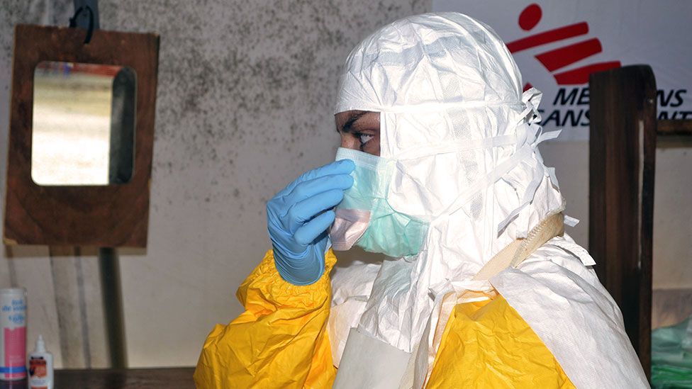 Ebola How Easily Do Germs Spread On Planes Bbc Future 