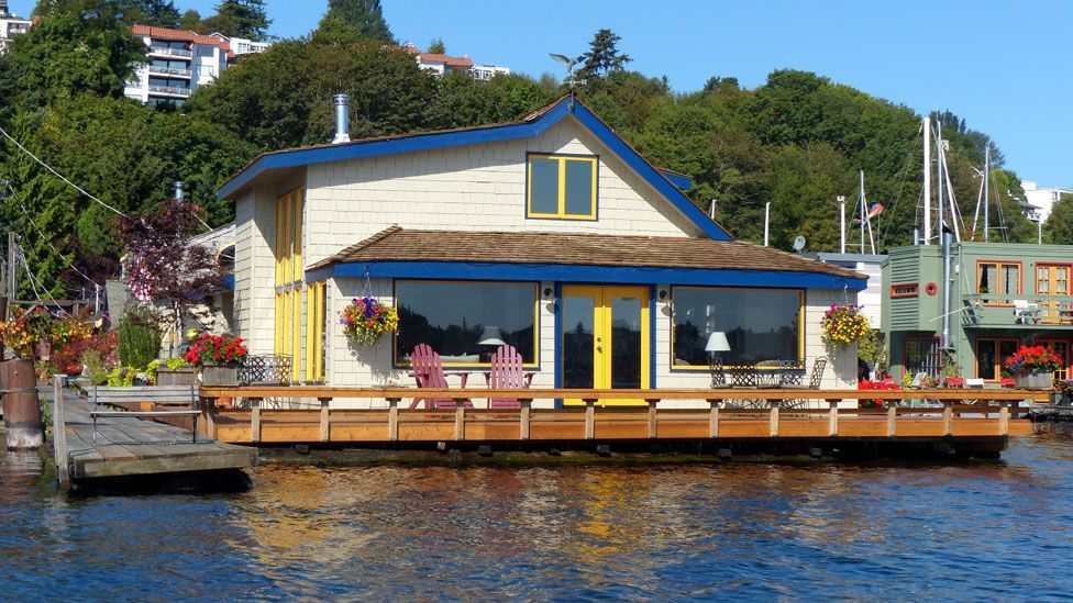 Long For A Sea Change Buy A House Boat c Worklife