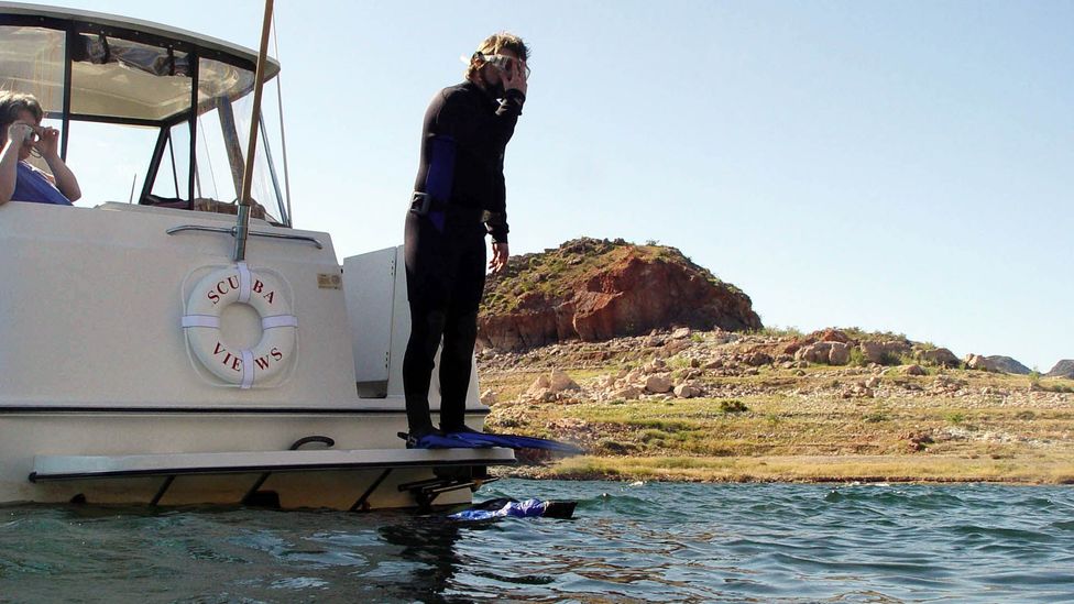 Preparing to take the plunge. (Scuba Views)