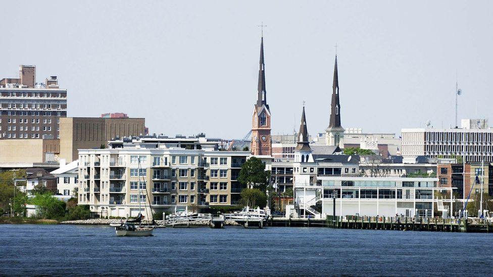 Charleston on the water. (Zxcynosure/Getty)