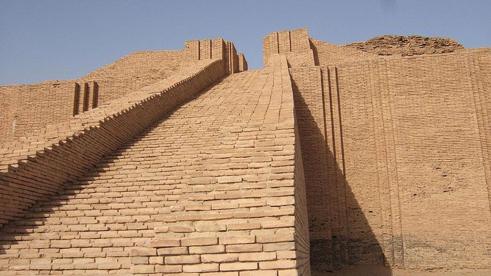 The world’s first skyscrapers may have been the ziggurats of ancient Mesopotamia (Jim Gordon/Flickr/CC BY 2.0) The world’s first skyscrapers may have been the ziggurats of ancient Mesopotamia (Jim Gordon/Flickr/CC BY 2.0)