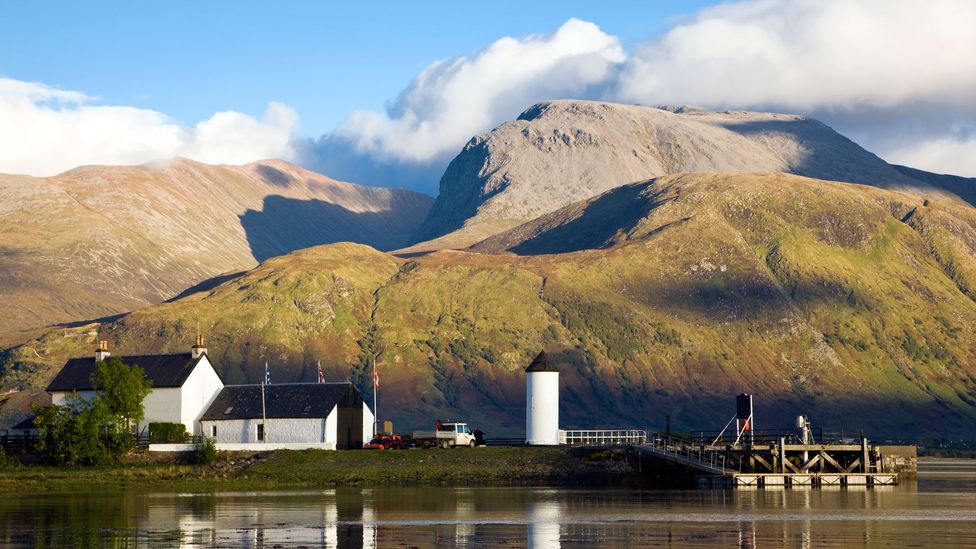 Entrance to the Caledonian Canal with Ben Nevis in background (Credit: Simon Butterworth/Getty Images)