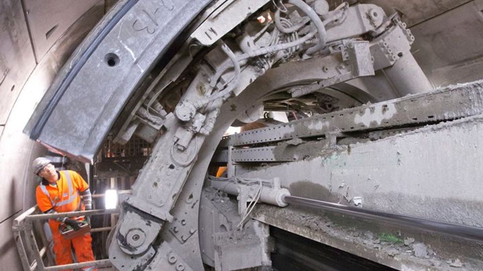 The machines’ advance has to be carefully monitored to ensure they remain on target (Credit: Crossrail) The machines’ advance has to be carefully monitored to ensure they remain on target (Credit: Crossrail)