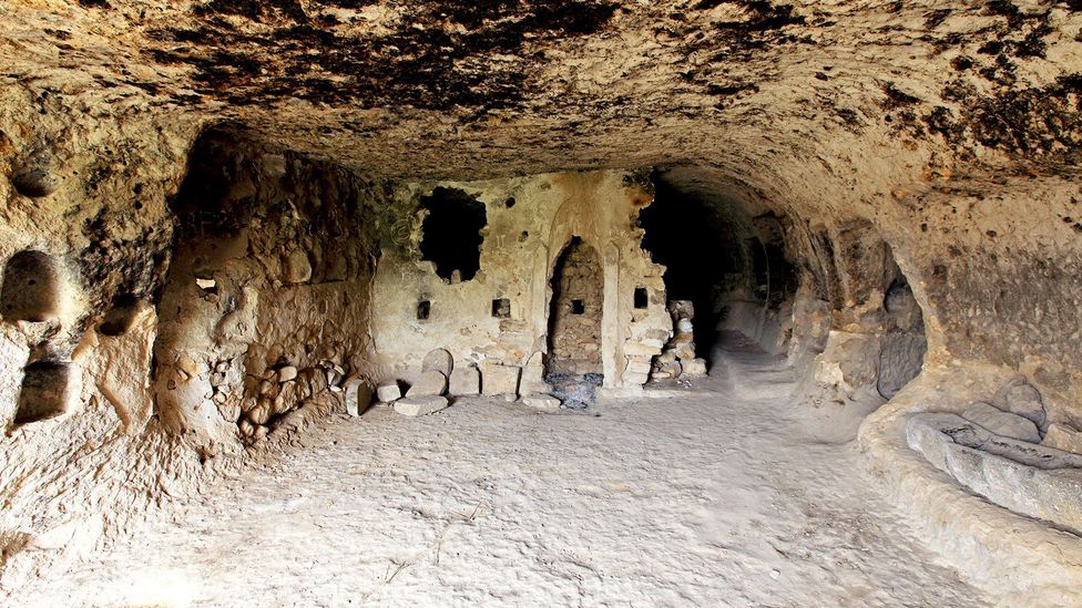 The ancient cave town in Hasankeyf (Credit: Tolga Tezcan/Getty)