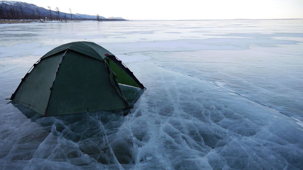 Camping on ice cracks (Credit: Stephen Fabes) Camping on ice cracks (Credit: Stephen Fabes)