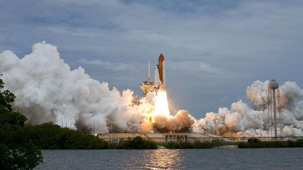 Space Shuttle Atlantis launches from Florida (Credit: Nasa/Bill Ingalls)