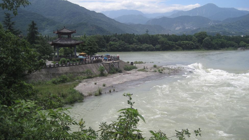 Dujiangyan, built by ancient engineer Li Bing more than 2,000 years ago, is still in use (Credit: Philip Ball) Dujiangyan, built by ancient engineer Li Bing more than 2,000 years ago, is still in use (Credit: Philip Ball)