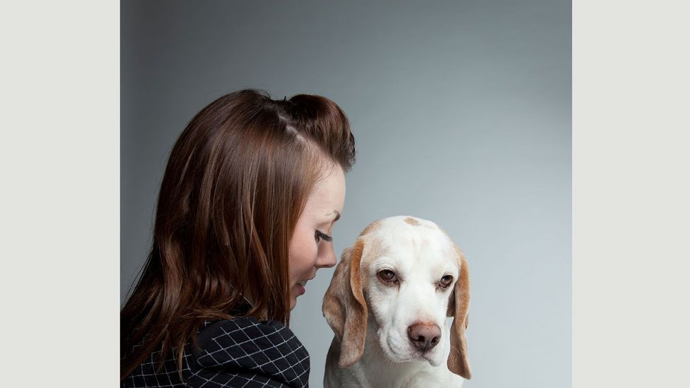 Gerrard Gethings' portraits of dog show contestants reveal an intimate bond that crosses the boundaries between species (Credit: Gerrard Gethings) Gerrard Gethings' portraits of dog show contestants reveal an intimate bond that crosses the boundaries between species (Credit: Gerrard Gethings)
