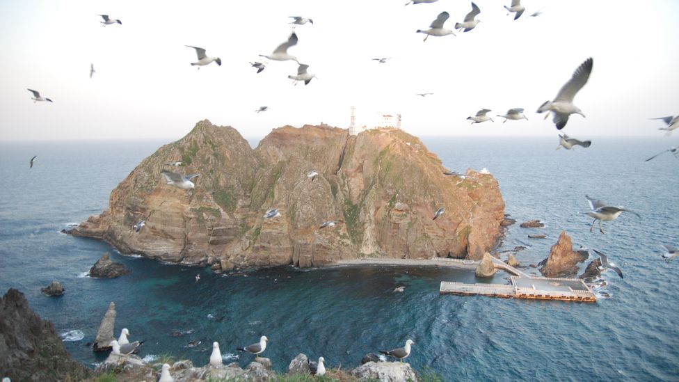 Godforsaken frozen rock or valuable territory? (Credit: Wikipedia/Ulleungdont/CC BY 2.0) Godforsaken frozen rock or valuable territory? (Credit: Wikipedia/Ulleungdont/CC BY 2.0)