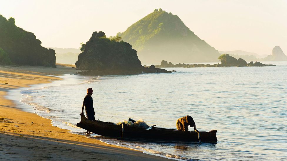 Fishermen returning with the daily catch in Lombok, Indonesia (Credit: Matthew Williams-Ellis/robertharding/Alamy) Fishermen returning with the daily catch in Lombok, Indonesia (Credit: Matthew Williams-Ellis/robertharding/Alamy)