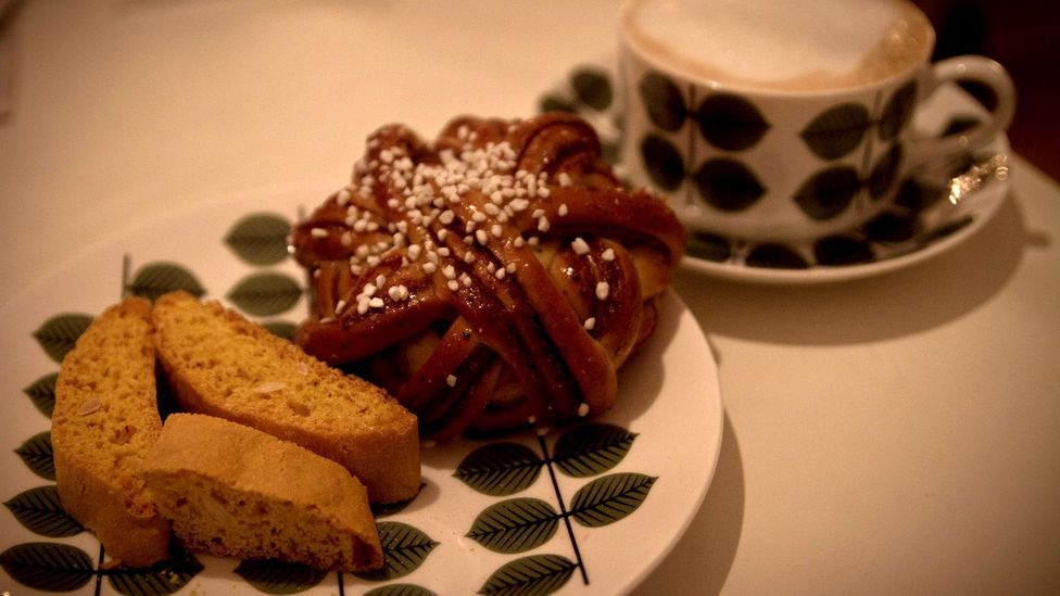 Sweet treats and coffee are a fika staple (Credit:Flickr/Andreas Ivarsson/CC BY 2.0)