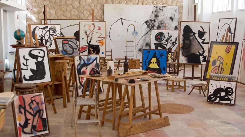 The interior of Miró’s studio features a wall of rough-hewn boulders and is flooded with Mediterranean light (Credit: LOOK GmbH/Alamy)
