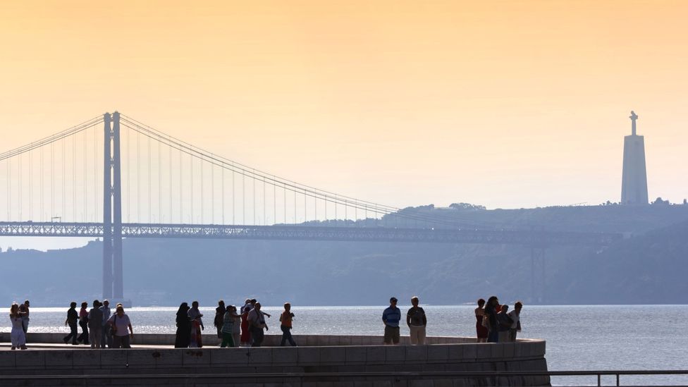 25 de Abril bridge crosses the Tagus river (Credit: Turismo de Lisboa) 25 de Abril bridge crosses the Tagus river (Credit: Turismo de Lisboa)