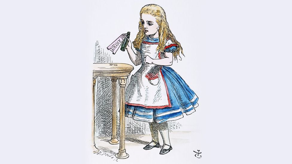 Disney: 25 Secrets About Alice In Wonderland That Make Us Fall Down The  Rabbit Hole