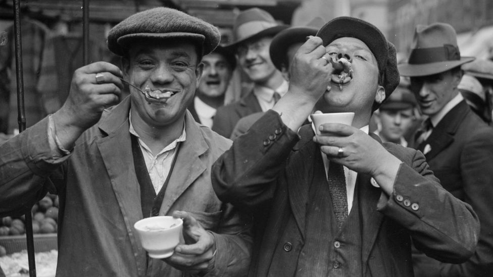 Cockneys eating jellied eels. Mmm delicious (Credit:Getty Images)
