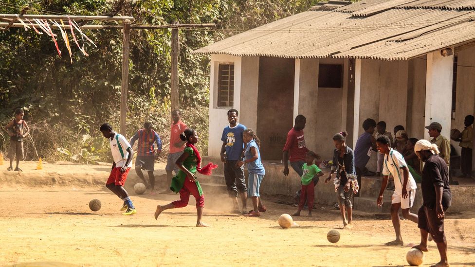 With few opportunities for education and employment, an NGO is trying to help the youth by training them in sports (Credit: Neelima Vallangi) With few opportunities for education and employment, an NGO is trying to help the youth by training them in sports (Credit: Neelima Vallangi)