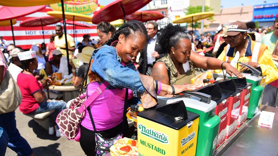 Unlimited condiments are available at fast food chains in the US (Credit: Pacific Press/Getty) Unlimited condiments are available at fast food chains in the US (Credit: Pacific Press/Getty)