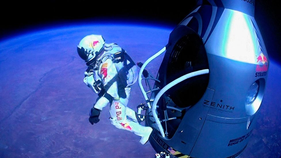 Felix Baumgartner carried out his record-setting skydive after floating to the leap-point in a high-altitude balloon (Credit: Science Photo Library) Felix Baumgartner carried out his record-setting skydive after floating to the leap-point in a high-altitude balloon (Credit: Science Photo Library)