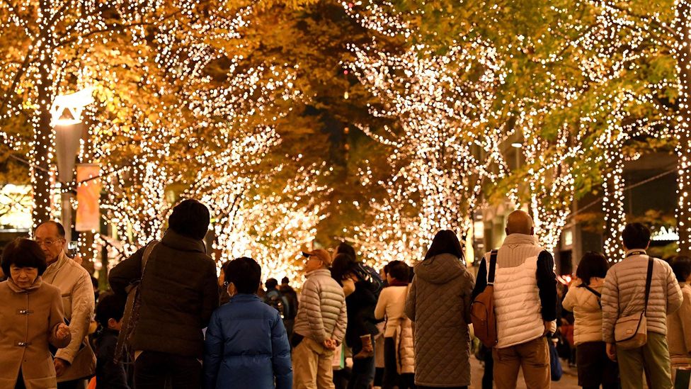 christmas japan kfc tokyo december decorations beneath marunouchi district walk credit shopping getty kentucky