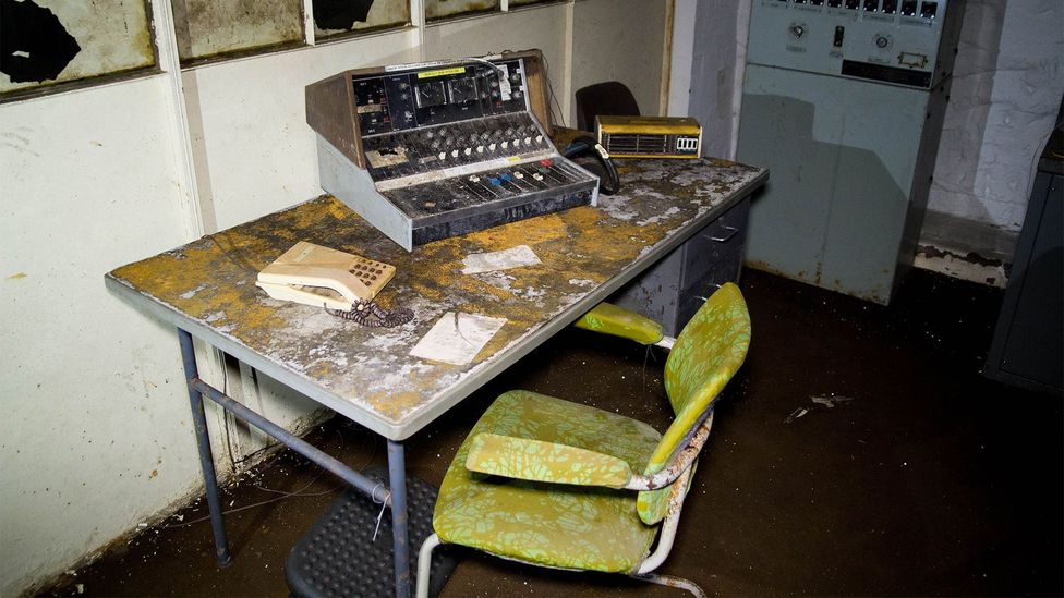 In case of attack, announcements would have been broadcast from a machine like this one, which was donated by a BBC Radio station and is not the original (Credit: William Park) In case of attack, announcements would have been broadcast from a machine like this one, which was donated by a BBC Radio station and is not the original (Credit: William Park)