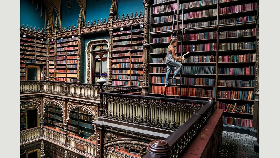 Real Gabinete Português de Leitura, Rio de Janeiro, Brazil, 2014 (Credit: Steve McCurry/Magnum Photos)