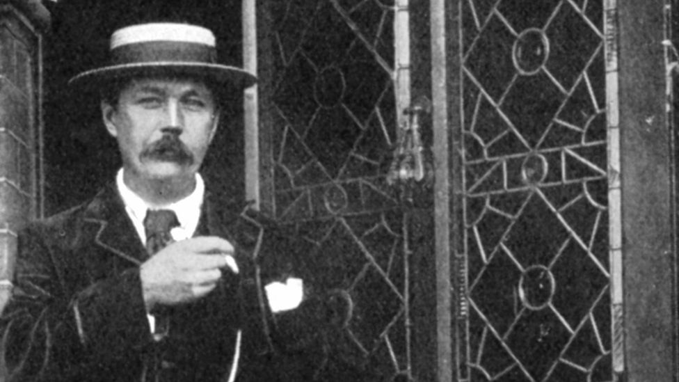 The scam that fooled Sherlock's creator BBC Future