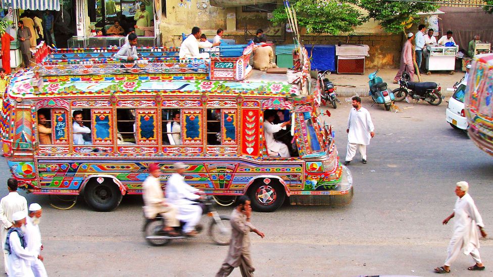 Pakistan, Karachi, bus