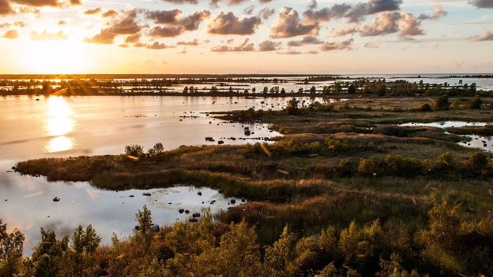 In summer, the sun doesn’t set until nearly midnight in the Kvarken islands (Credit: Jim O'Donnell) In summer, the sun doesn’t set until nearly midnight in the Kvarken islands (Credit: Jim O'Donnell)