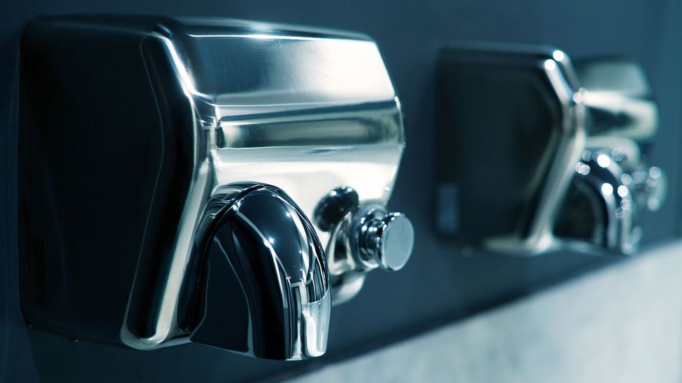 Older hand dryers took a long time to dry - but modern jet dryers are much faster (Credit: iStock)