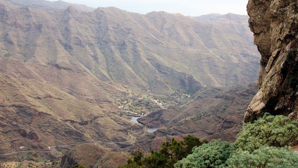 The open valleys of La Gomera offer ideal conditions to carry whistled signals - sometimes as far as 8km (5 miles) (Credit: Alamy)