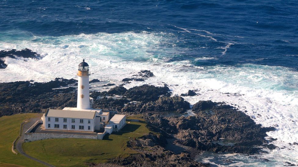 Lighthouse on the island of Fair Isle, Scotland (Credit: Alamy)