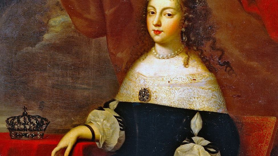 Upon marrying England’s King Charles II, Portugal’s Catherine of Braganza carried on sipping tea as part of her daily routine (Credit: DEA/G. DAGLI ORTI/Getty Images)