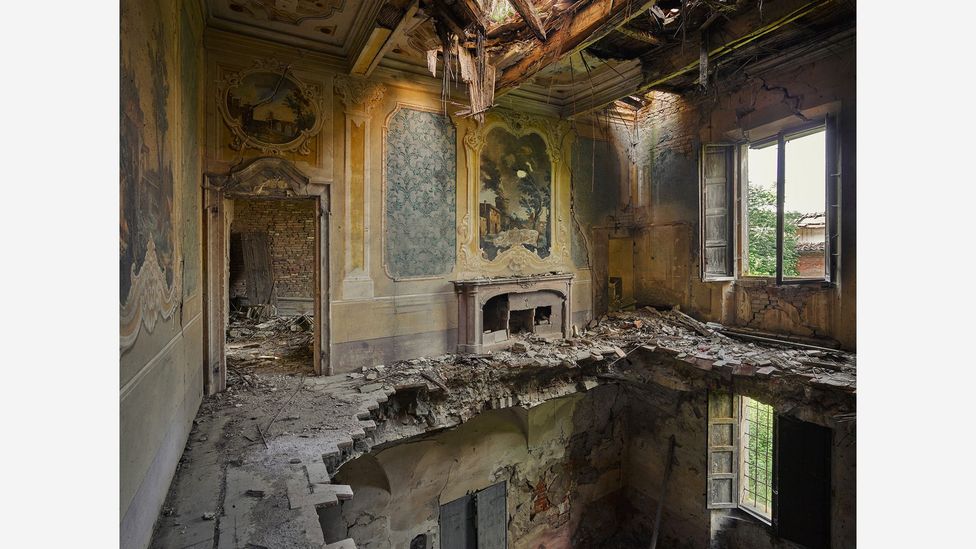 Rebecca Lilith Bathory has travelled the world since 2017 seeking out the most beautiful locations featuring decay (Credit: Rebecca Lilith Bathory) Rebecca Lilith Bathory has travelled the world since 2017 seeking out the most beautiful locations featuring decay (Credit: Rebecca Lilith Bathory)