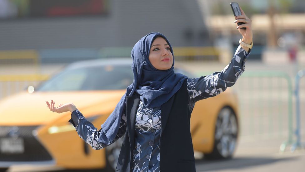 Selfie woman getty 877570232 Selfie woman getty 877570232