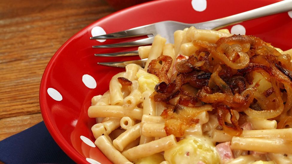 Most Swiss will tell you Älplermagronen tastes better when you’ve earned it (Credit: Ron Sumners/Alamy) Most Swiss will tell you Älplermagronen tastes better when you’ve earned it (Credit: Ron Sumners/Alamy)