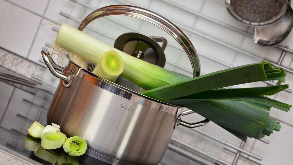 Rolled out leeks can make a healthier lasagne than using pasta sheets
