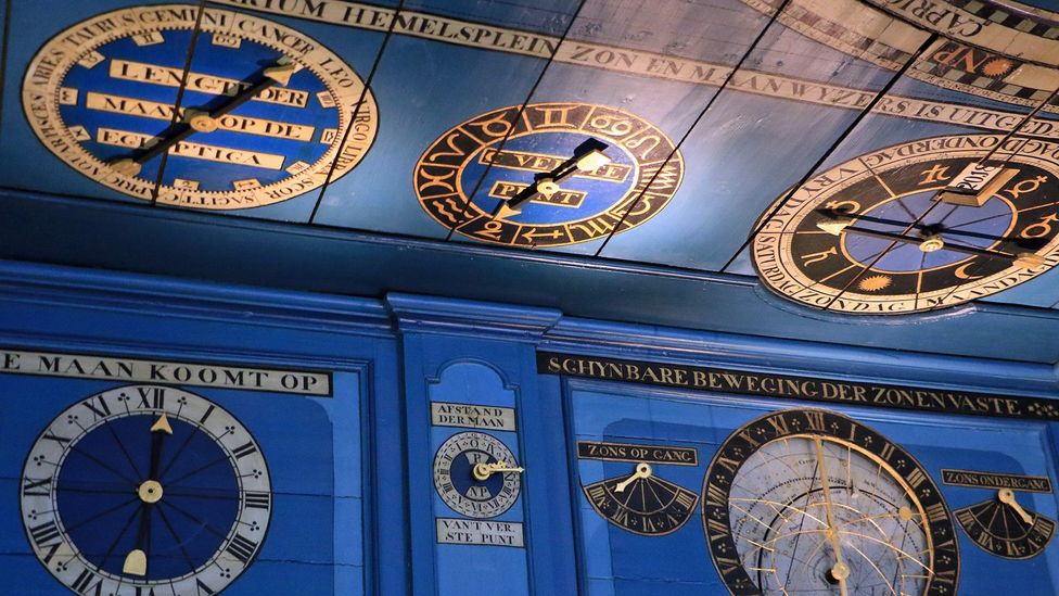 In addition to the solar system, the planetarium also tracks the position of the zodiac (Credit: Mike Maceacheran) In addition to the solar system, the planetarium also tracks the position of the zodiac (Credit: Mike Maceacheran)