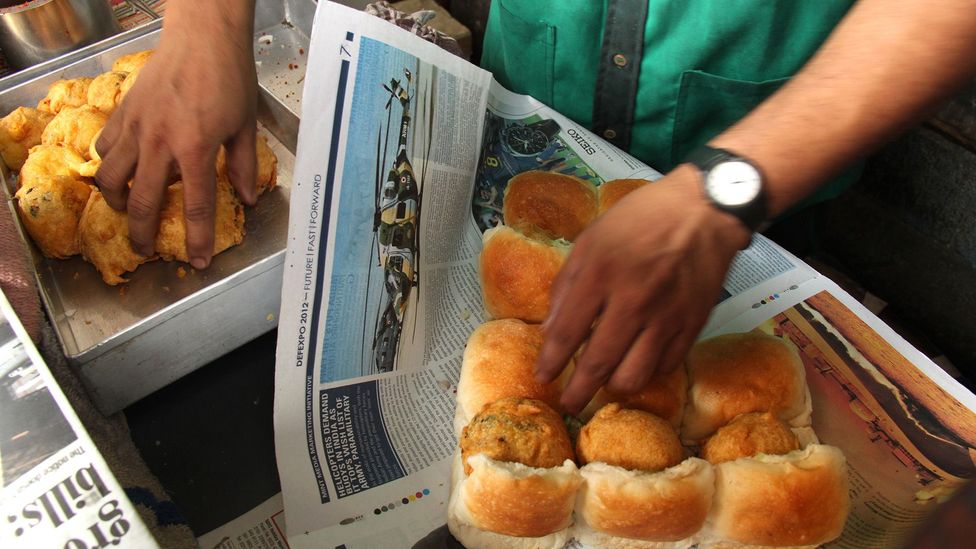 Vada pav was first invented as a quick and inexpensive snack for Mumbai’s textile mill workers (Credit: Charukesi Ramadurai) Vada pav was first invented as a quick and inexpensive snack for Mumbai’s textile mill workers (Credit: Charukesi Ramadurai)