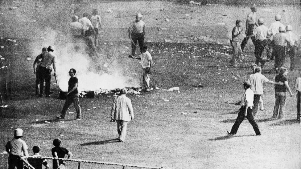 The 1979 riot that 'killed' disco - BBC Culture