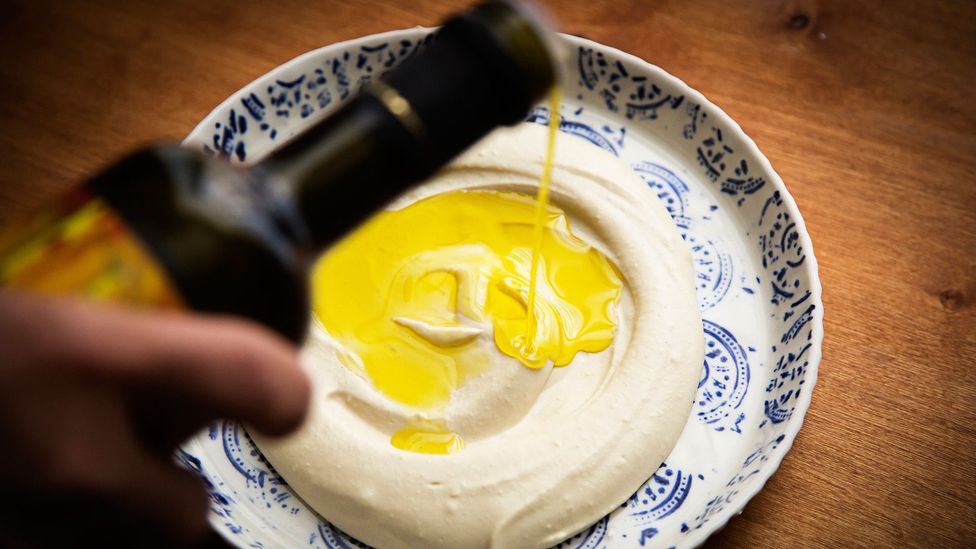 Although hummus is now a notable part of Israeli cuisine, the Bible does not depict the ancient Israelites as hummus enthusiasts (Credit: The Washington Post/Getty Images)
