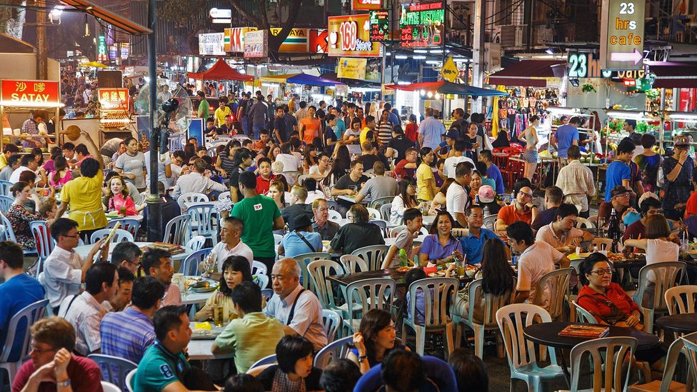 Kuala Lumpur’s food culture is perhaps best experienced after dark at the <I>pasar malams</I>, or night markets (Credit: Maciej Dakowicz/Getty Images)
