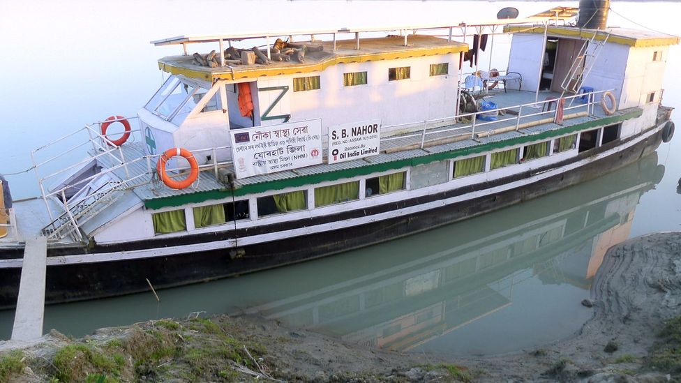 Today, 15 ‘hospital boats’ like this one provide medical access to the sapori people (Credit: Jules Montague)