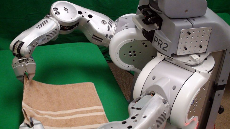 Folding a single towel may take this robot 15 minutes, but the technology's importance goes beyond laundry (Credit: Berkeley AI Research Lab/Berkeley Robot Learning Lab)