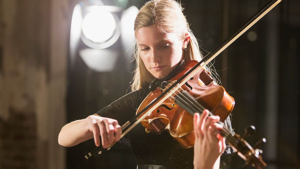 One study of symphony musicians found that blind auditions – where screens concealed a musician’s gender – increased women’s chances by 50% (Credit: Getty Images) One study of symphony musicians found that blind auditions – where screens concealed a musician’s gender – increased women’s chances by 50% (Credit: Getty Images)