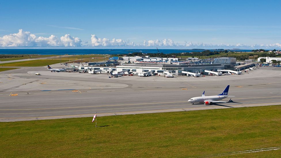 Zunum Aero's Ashish Kumar says short-haul routes are currently using planes designed for much longer distances (Credit: Alamy) Zunum Aero's Ashish Kumar says short-haul routes are currently using planes designed for much longer distances (Credit: Alamy)
