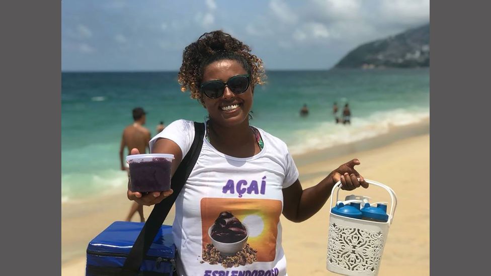 Vanessa Esplendorosa is known for the clever rhymes she sings while selling frozen açaí on Rio de Janeiro’s Ipanema Beach (Credit: Ian Walker)