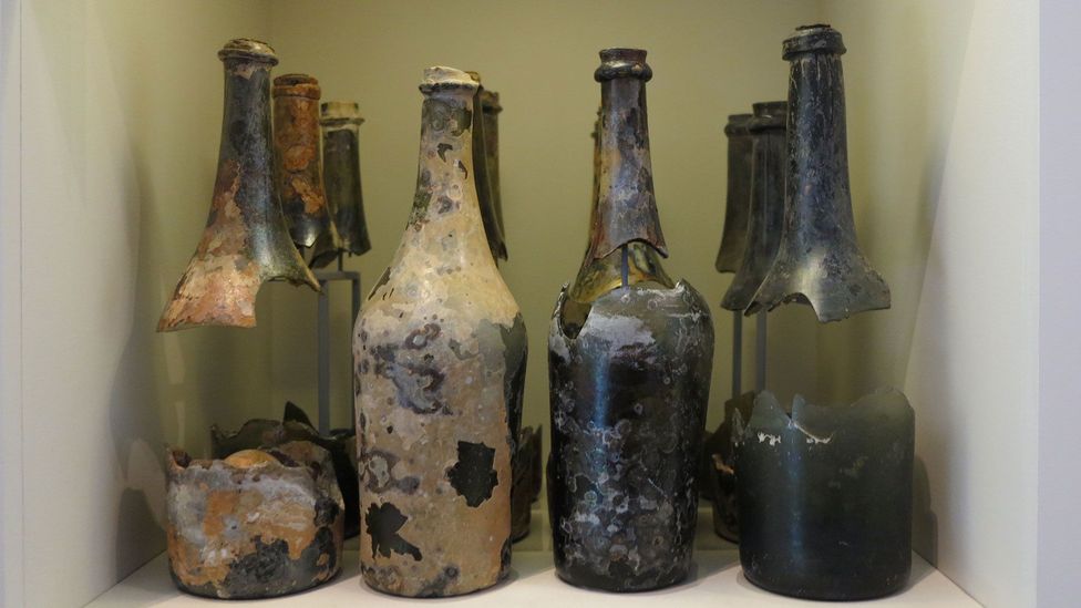 The beer bottles are part of the Queen Victoria Museum & Art Gallery’s Sydney Cove shipwreck exhibition (Credit: Queen Victoria Museum & Art Gallery)