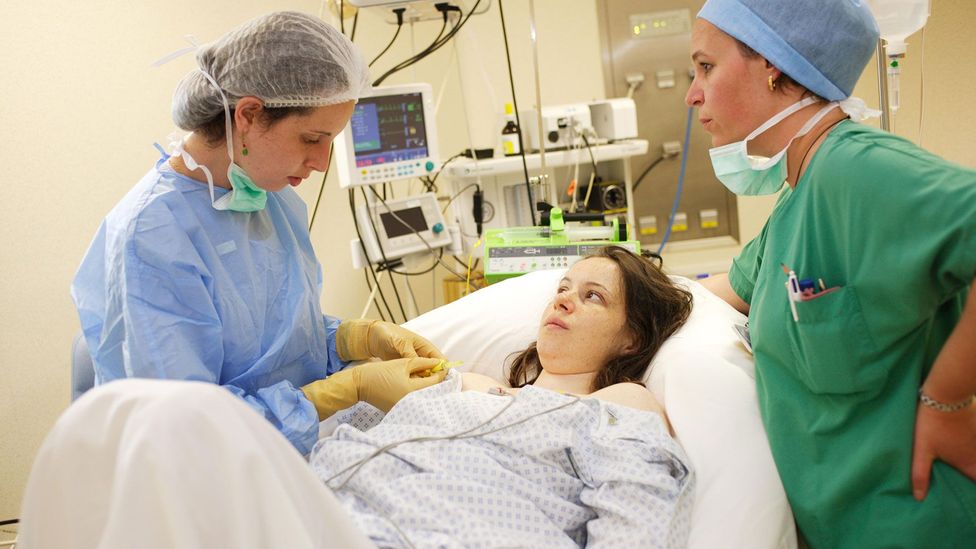 Only one in 19,000 people remember being aware during surgery, but thanks to the drugs' amnesiac effects, more patients may fail to remember the experience (Credit: Alamy)
