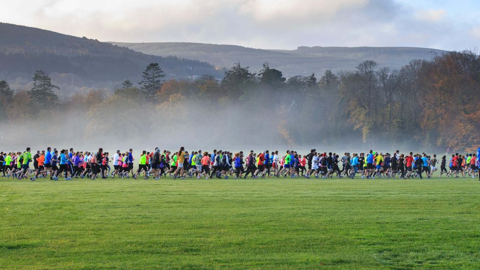 Hardlopen is de laatste jaren in populariteit toegenomen, vooral onder hen die deelnemen aan georganiseerde niet-competitieve evenementen (Credit: Alamy)