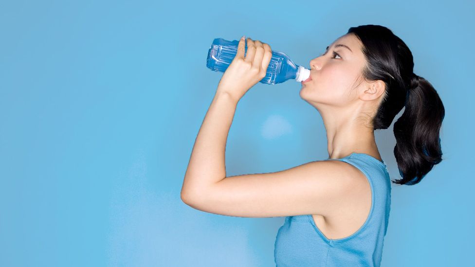 world record chugging water bottle